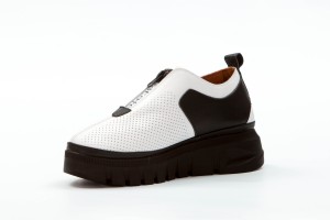 Дамски ежедневни обувки Valena бели с черно 1