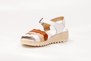 Дамски ежедневни сандали Milba бели с бежово и кафяво 2