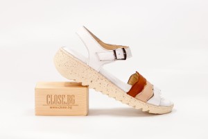 Дамски ежедневни сандали Milba бели с бежово и кафяво 1