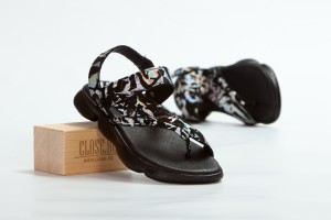 Дамски ежедневни сандали Rayana черни с холограма