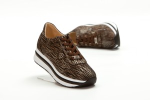 Дамски ежедневни обувки Valena кафяви 3