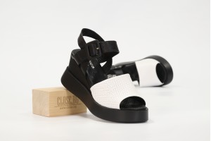 Дамски сандали на платформа Axena бели с черно