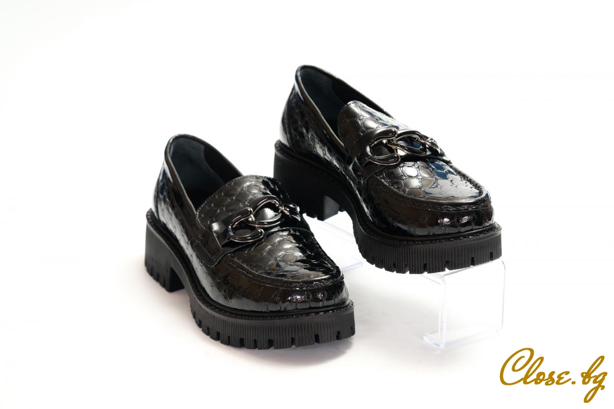 Дамски ежедневни обувки Divna черен лак