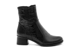 Дамски боти на ток Aniella черни 1