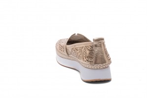 Дамски ежедневни обувки Amala златни 2