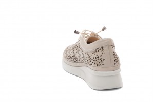 Дамски ежедневни обувки Yassy бежови 2