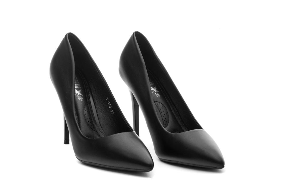 Дамски обувки на ток Bella черни