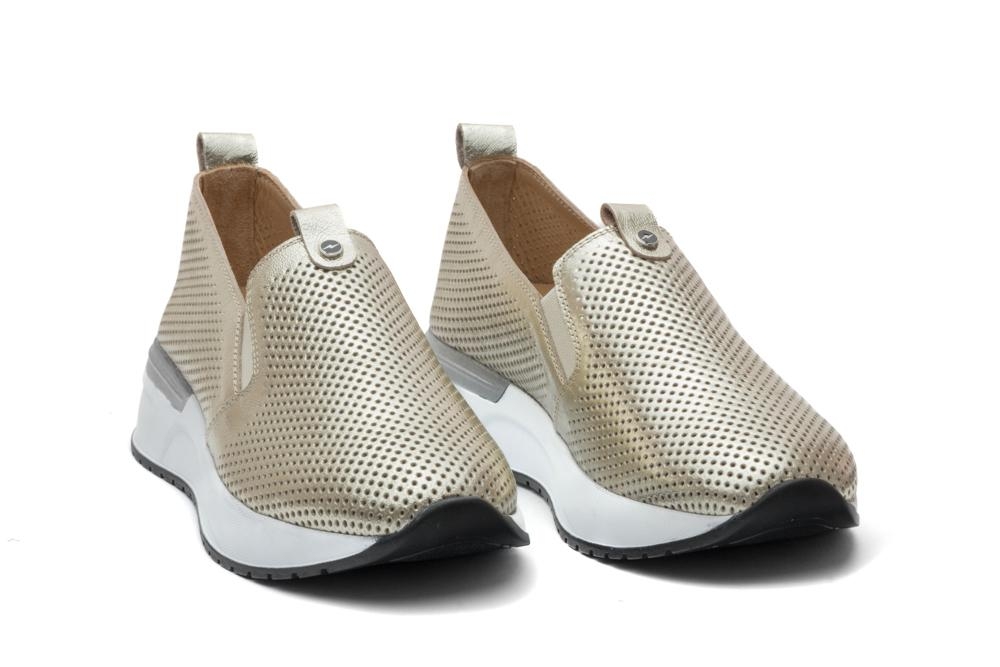 Дамски ежедневни обувки Densa златни