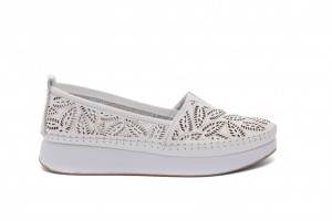 Дамски ежедневни обувки Amala бели 1