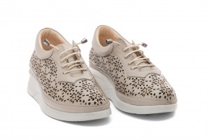 Дамски ежедневни обувки Yassy бежови