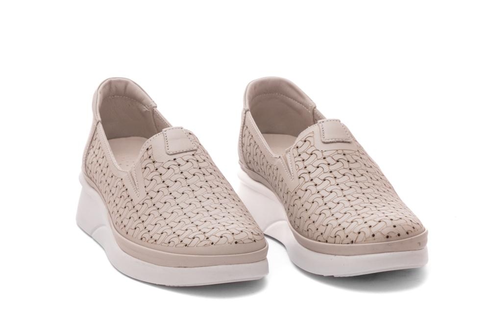 Дамски ежедневни обувки Neva бежови