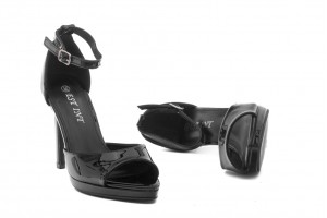 Дамски сандали на ток Jolly черни