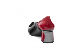 Дамски обувки на ток Avia черни с червено 2