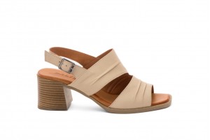 Дамски сандали на ток Eveline бежови 1